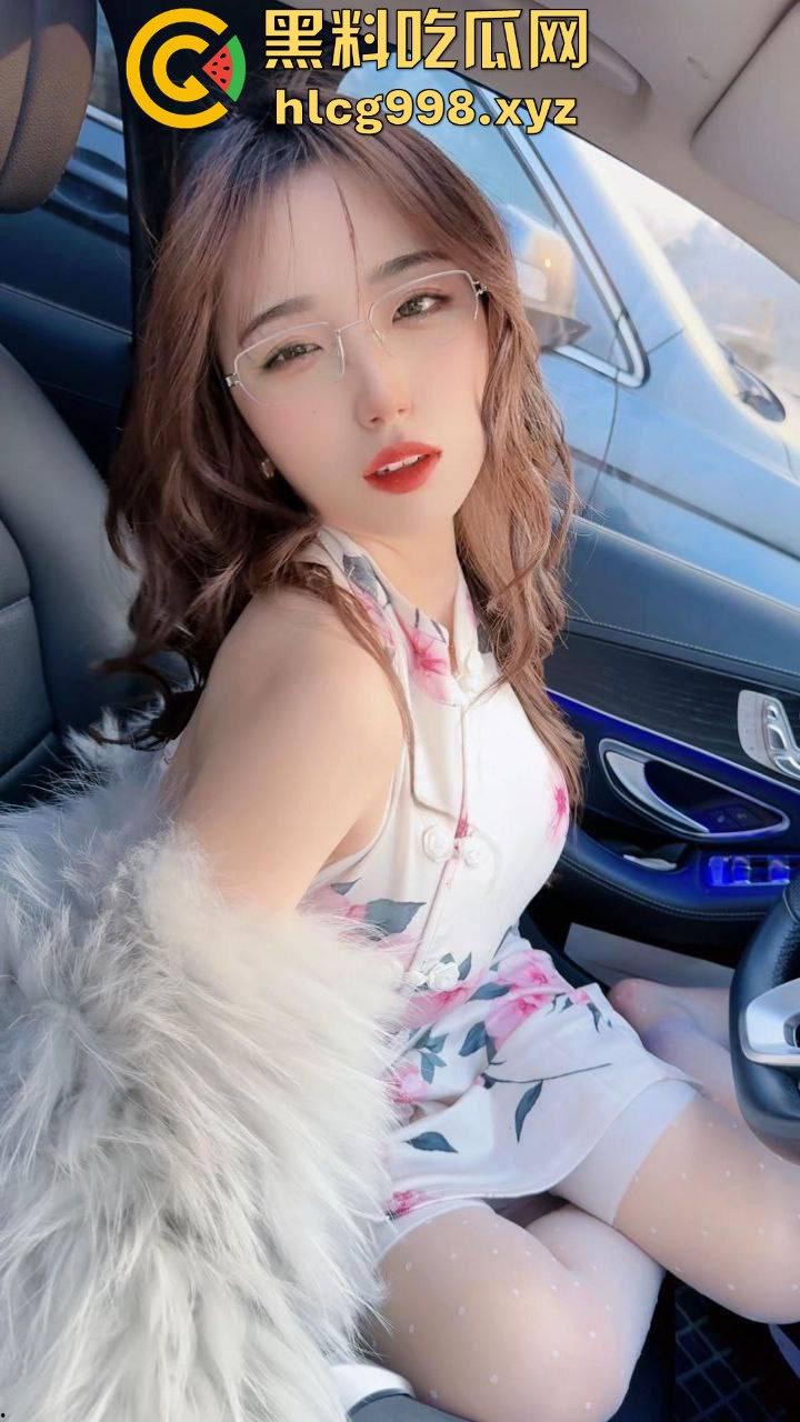 抖音平台主播【小团嫂】直播招嫖!黑丝包臀裙、巨棒身材,嫩逼后入爆插,制服诱惑让人顶不住!-25