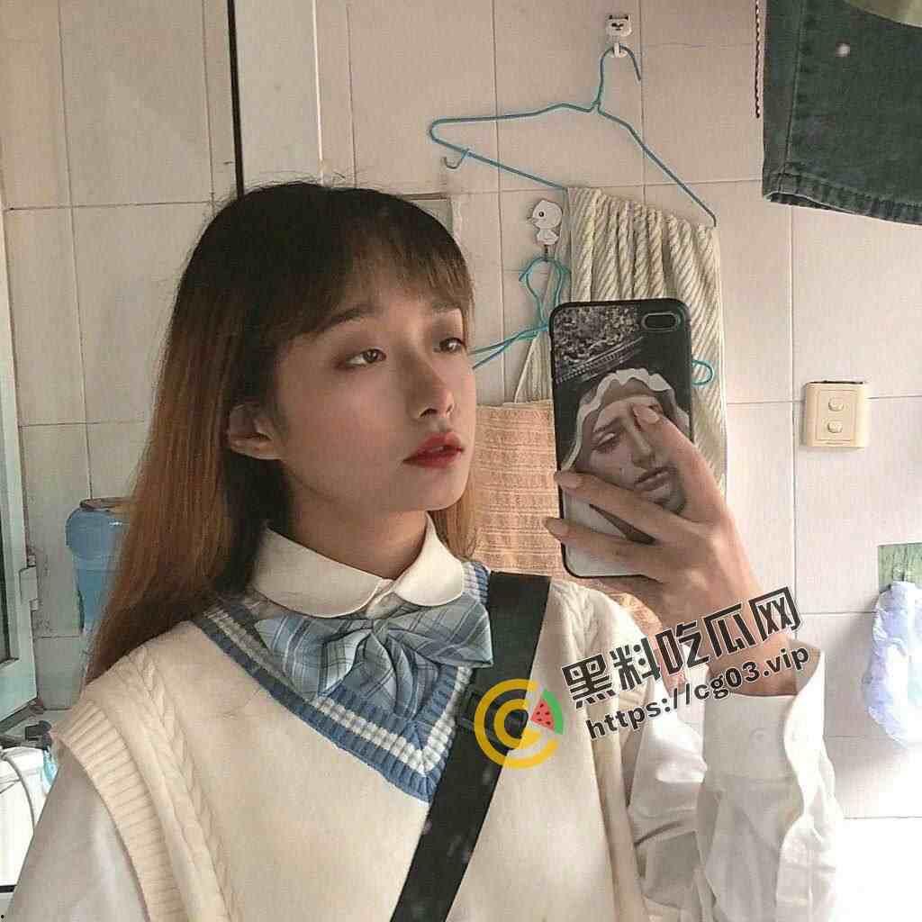 四川 资中县99年反差母狗【彭麒融】 裸贷无力偿还 被大哥拿下  视频被流出-3