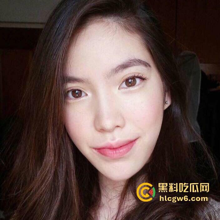 台湾极品母狗【刘妍】的性爱日常惨遭泄露，高挑身材经过千锤百炼 完美母狗形态！-21