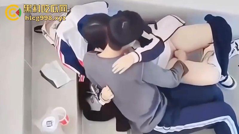 保定学院李梦茹与男友楼道啪啪被偷拍 深情舌吻 脱裤抠穴 年轻就是好啊-7