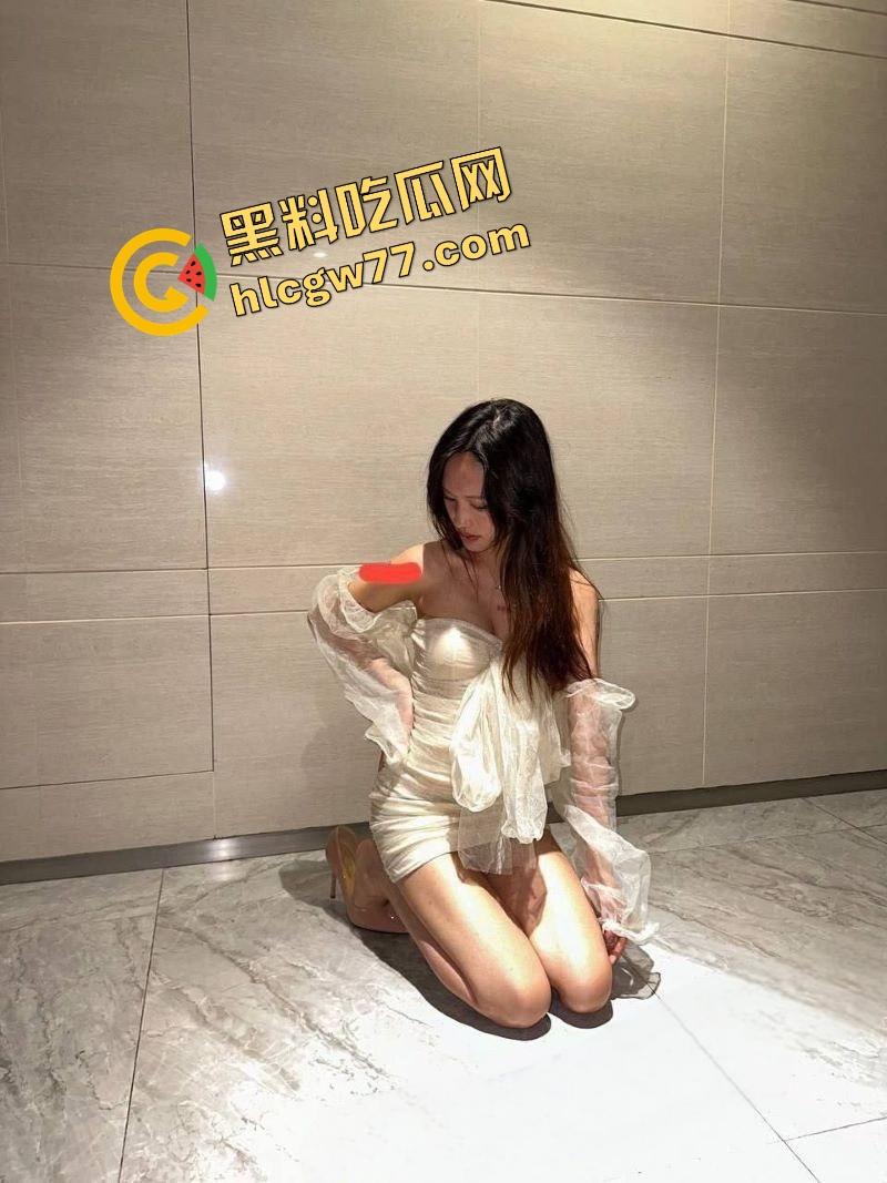 重庆尤物『蒯欣怡』性爱视频震撼流出,深喉口爆长腿嫩穴猛干,浪叫撕裂耳膜!-1