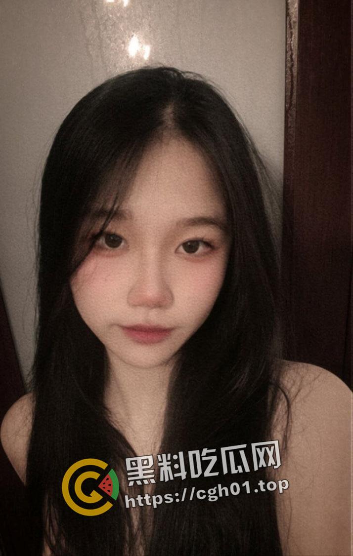 集美大学女大学生重磅流出！冰山御姐的反差另一面 男友视角的粉嫩母狗-4