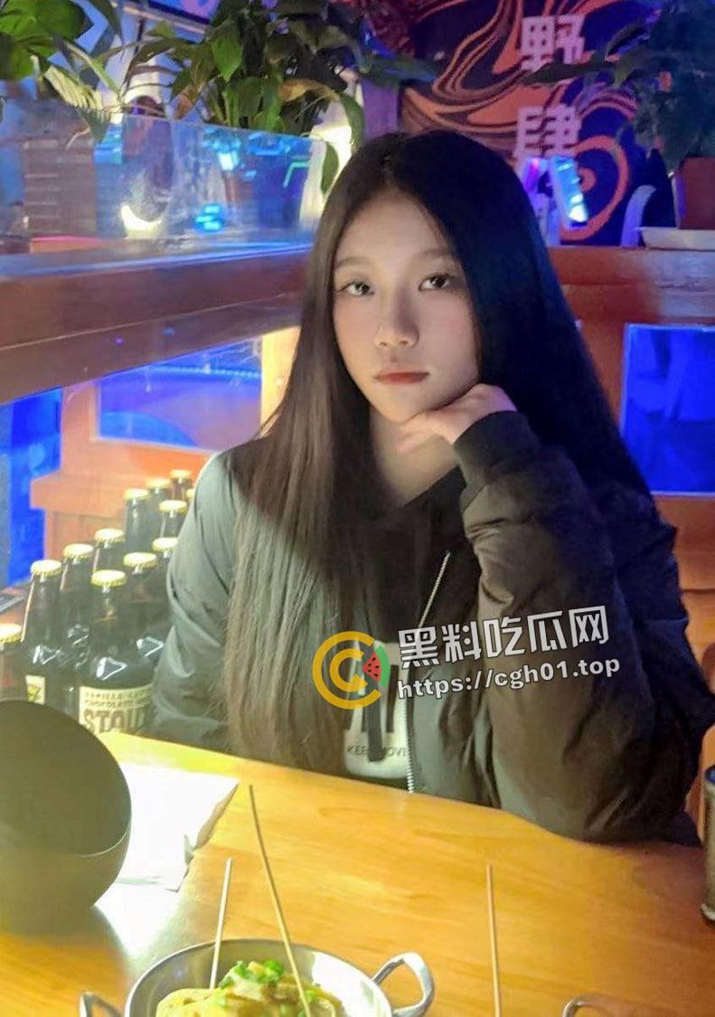 集美大学女大学生重磅流出！冰山御姐的反差另一面 男友视角的粉嫩母狗-7