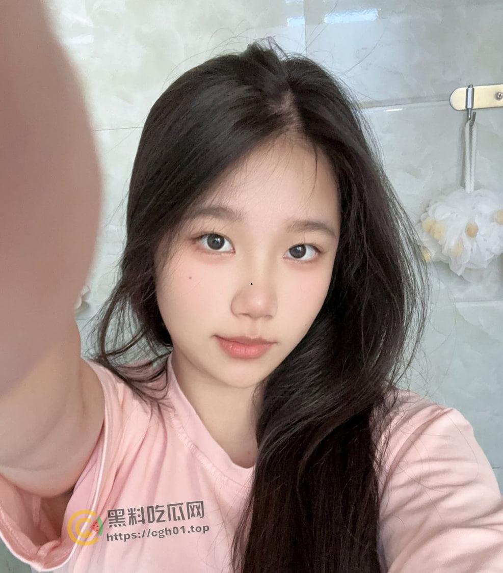 集美大学女大学生重磅流出！冰山御姐的反差另一面 男友视角的粉嫩母狗-8