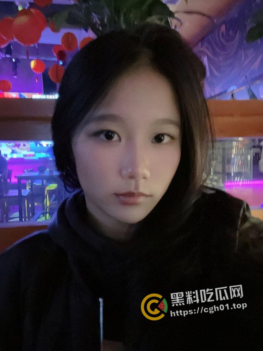 集美大学女大学生重磅流出！冰山御姐的反差另一面 男友视角的粉嫩母狗-14