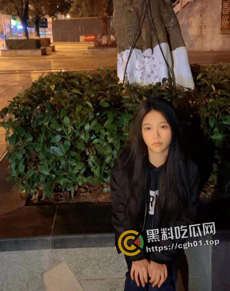 集美大学女大学生重磅流出！冰山御姐的反差另一面 男友视角的粉嫩母狗-16