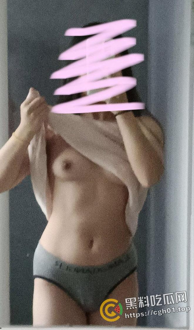 集美大学女大学生重磅流出！冰山御姐的反差另一面 男友视角的粉嫩母狗-27