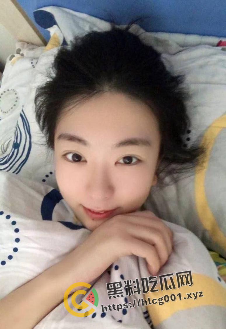 江苏研究生母狗！书香气息眼镜娘 掰开双腿求插满 反差拉满 骚！还是有文化的骚！-3