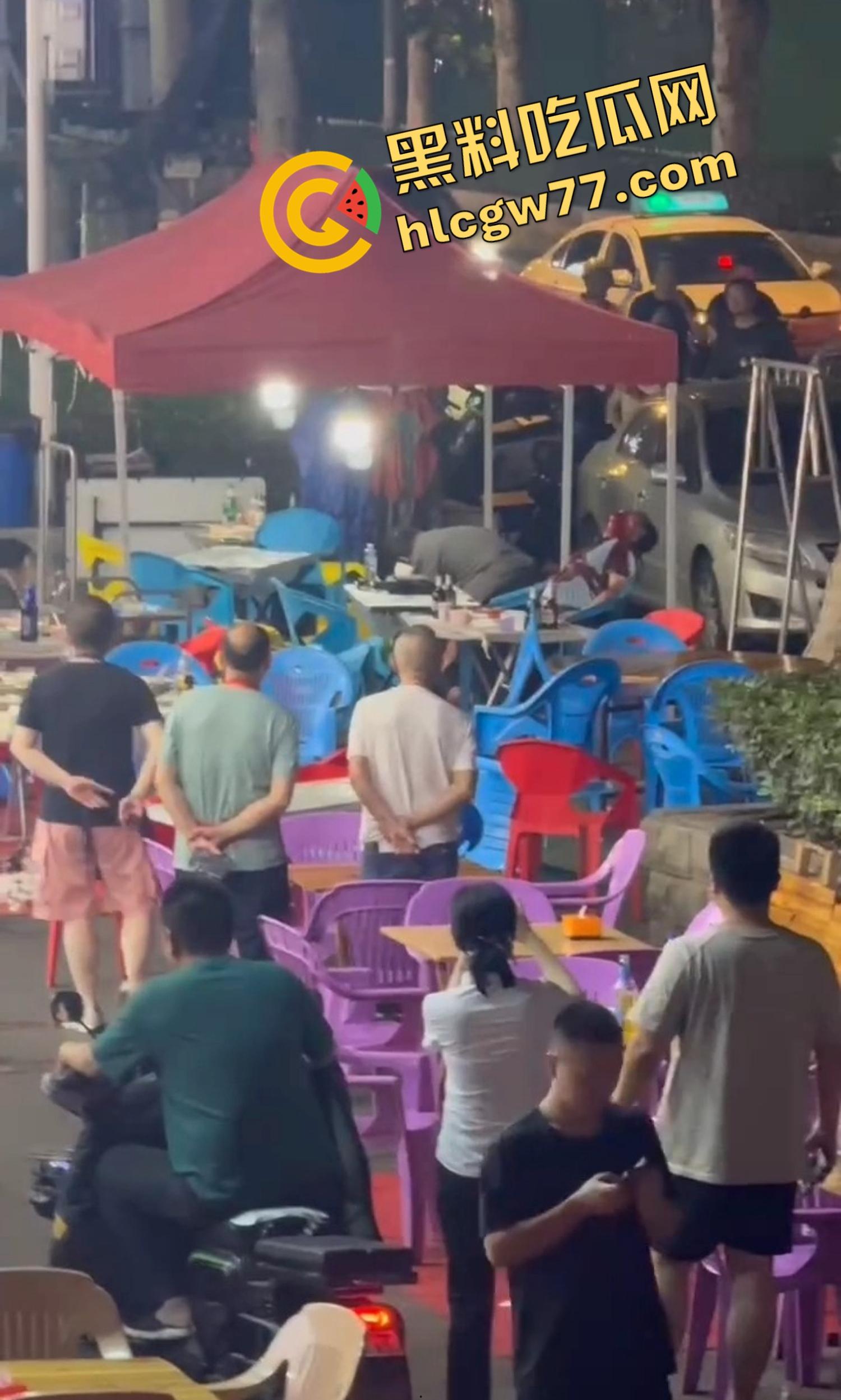 武汉汉正街深夜烧烤摊突发连环枪击案，四声枪响瞬间两人爆头一人穿胸，哥们哪来的枪？-21