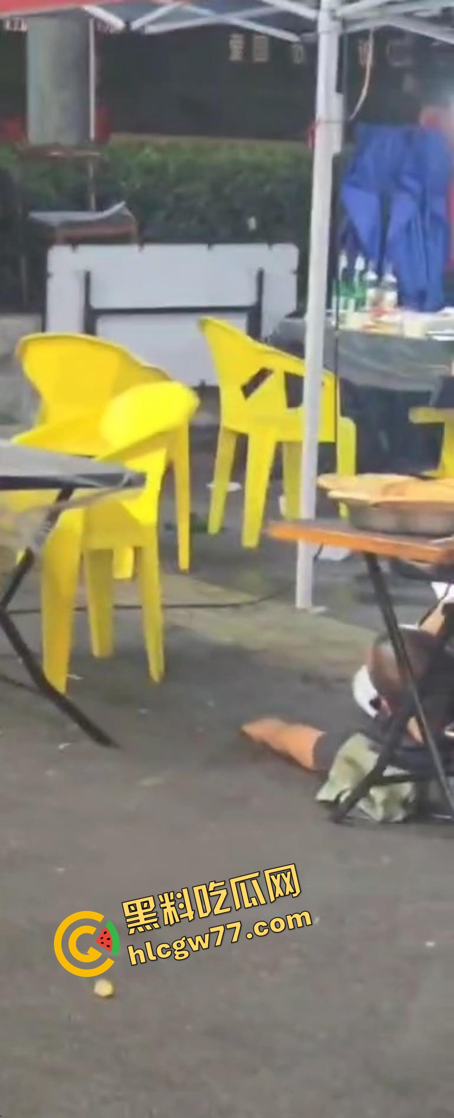 武汉汉正街深夜烧烤摊突发连环枪击案，四声枪响瞬间两人爆头一人穿胸，哥们哪来的枪？-28