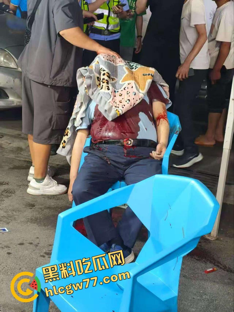 武汉汉正街深夜烧烤摊突发连环枪击案，四声枪响瞬间两人爆头一人穿胸，哥们哪来的枪？-32