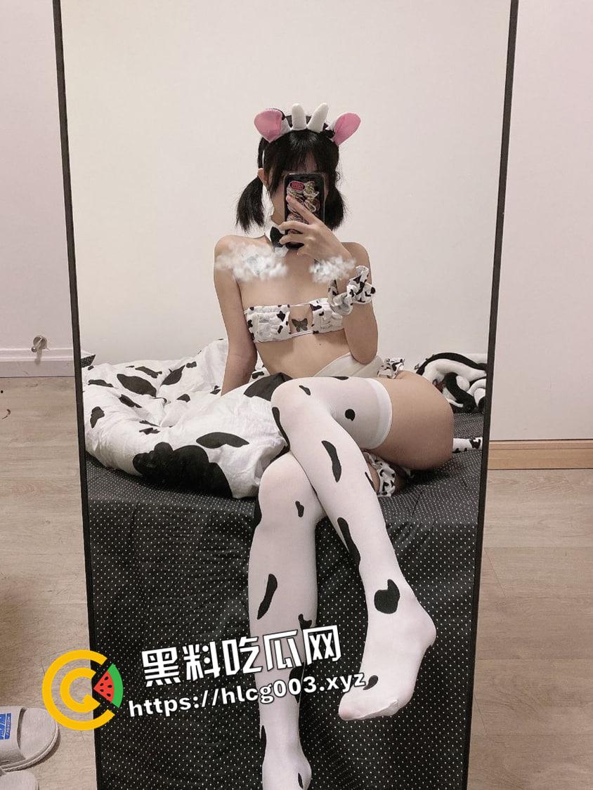 推特【MISDOLicc】萝莉反差少女 年纪轻轻掌握反差密集 各种阿黑颜 纹身 强制高潮 未来可期-25