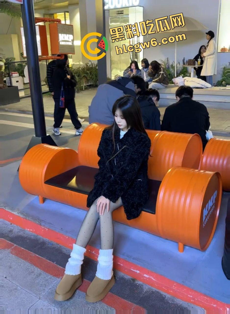 河北女子职业学院清纯女大反差鸡婆『陈苗婷』大学下海做鸡服务单男 反馈爆操抓不住奶！独家流出！-5