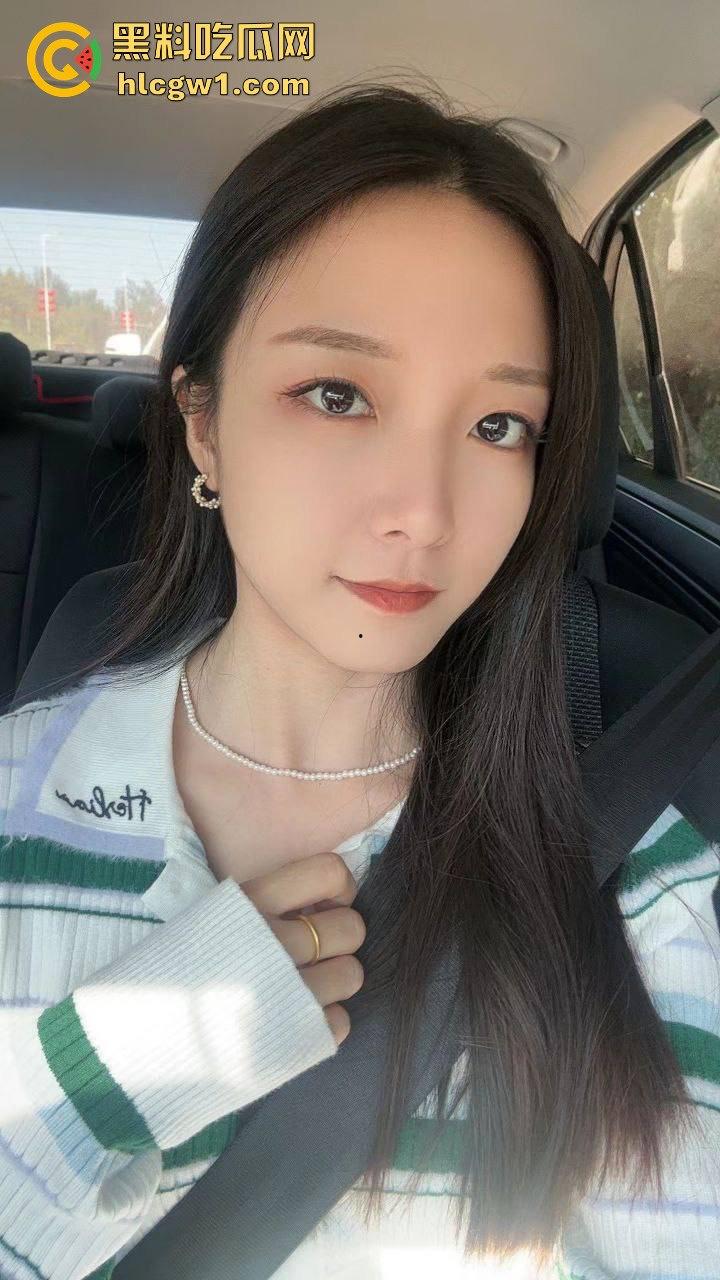 上海科技大学研究生【范冉】私拍！高冷女神表面装清纯，背地却是个随时能约的骚母狗！-12