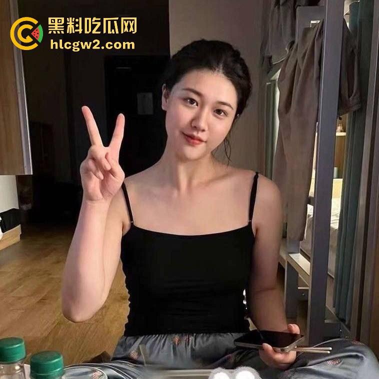 瓜友约炮隔壁邻居【幸如梦】稳定炮友颜值在线 想要就约 开房叠一炮 各忙各的不粘人 小区碰到还装不认识！-7