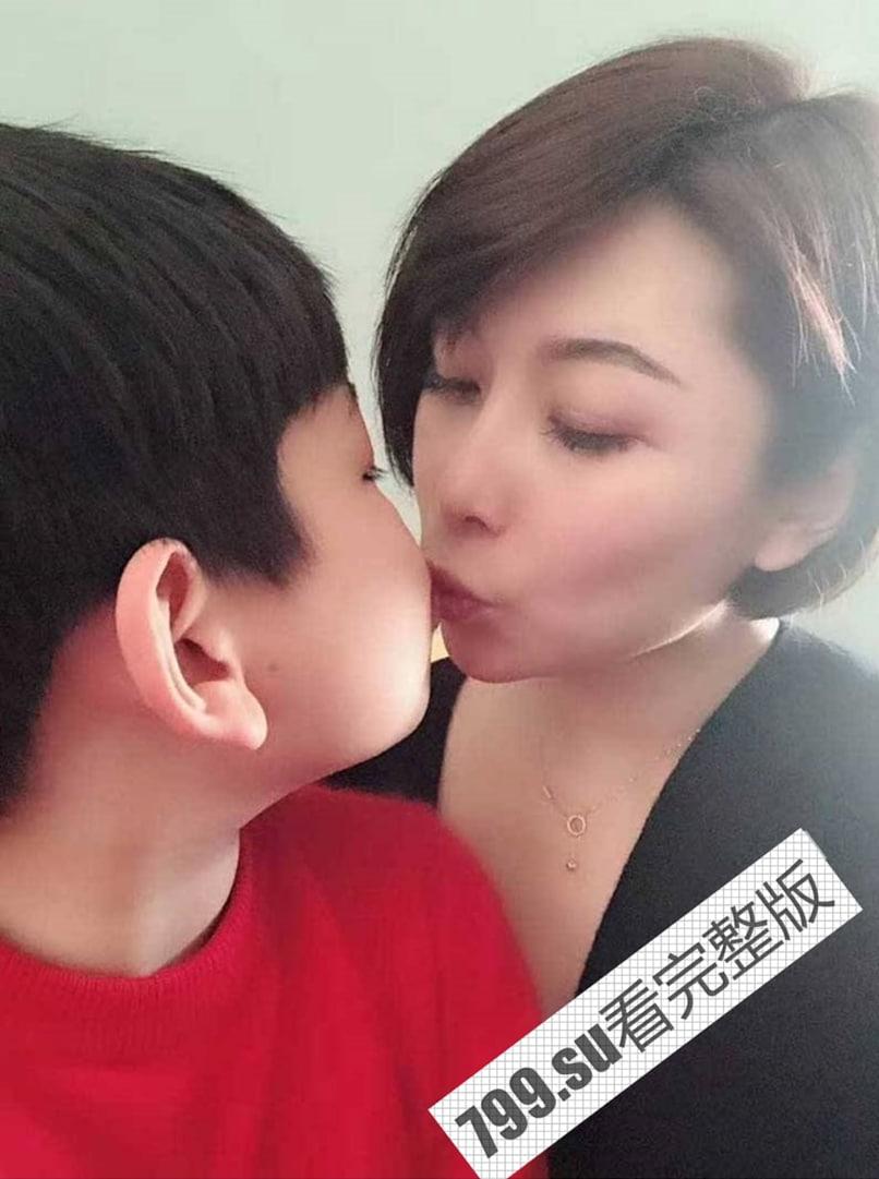 反差婊 离婚少妇的放纵生活 人美 活好 浑身都是宝！-2