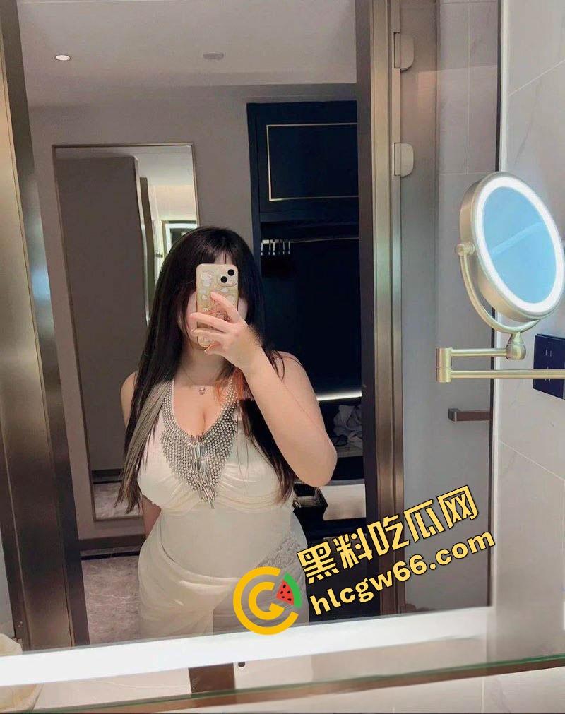 贵州铜仁狠货【涵涵】核弹级巨乳甩飞天,炮友后入爆操扇臀抓奶,干到高潮尖叫破音!-4