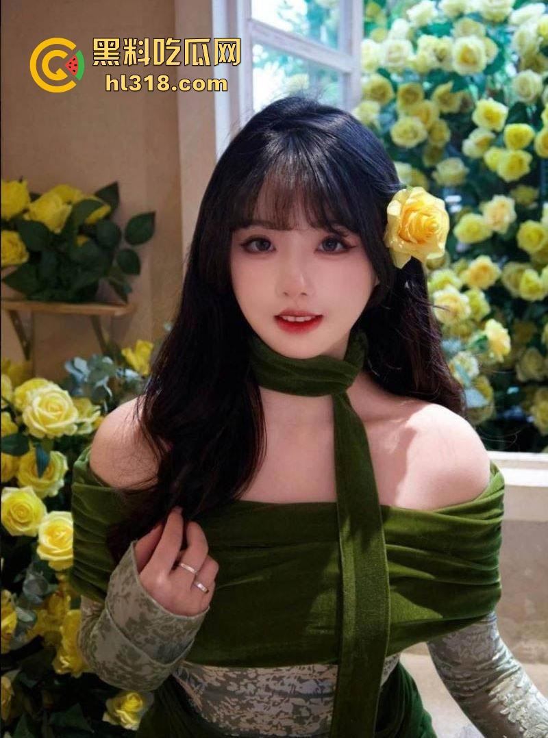 山东艺术学院油画系系花【乔若雨】清纯女神与纹身黄毛约炮，无套后入猛操，呻吟声充满整个房间！-1