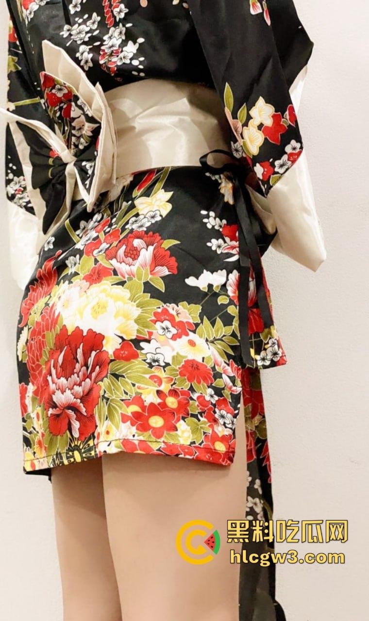 OnlyFans顶级反差御姐【Chipy】！甜妹笑容下的骚劲炸裂，一边挨操一边喊轻点，谁扛得住？-23