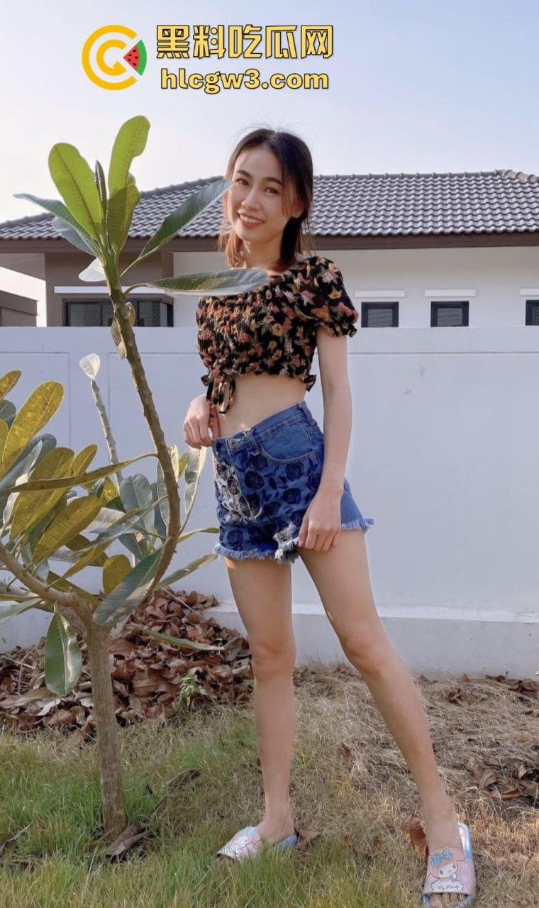 OnlyFans顶级反差御姐【Chipy】！甜妹笑容下的骚劲炸裂，一边挨操一边喊轻点，谁扛得住？-30