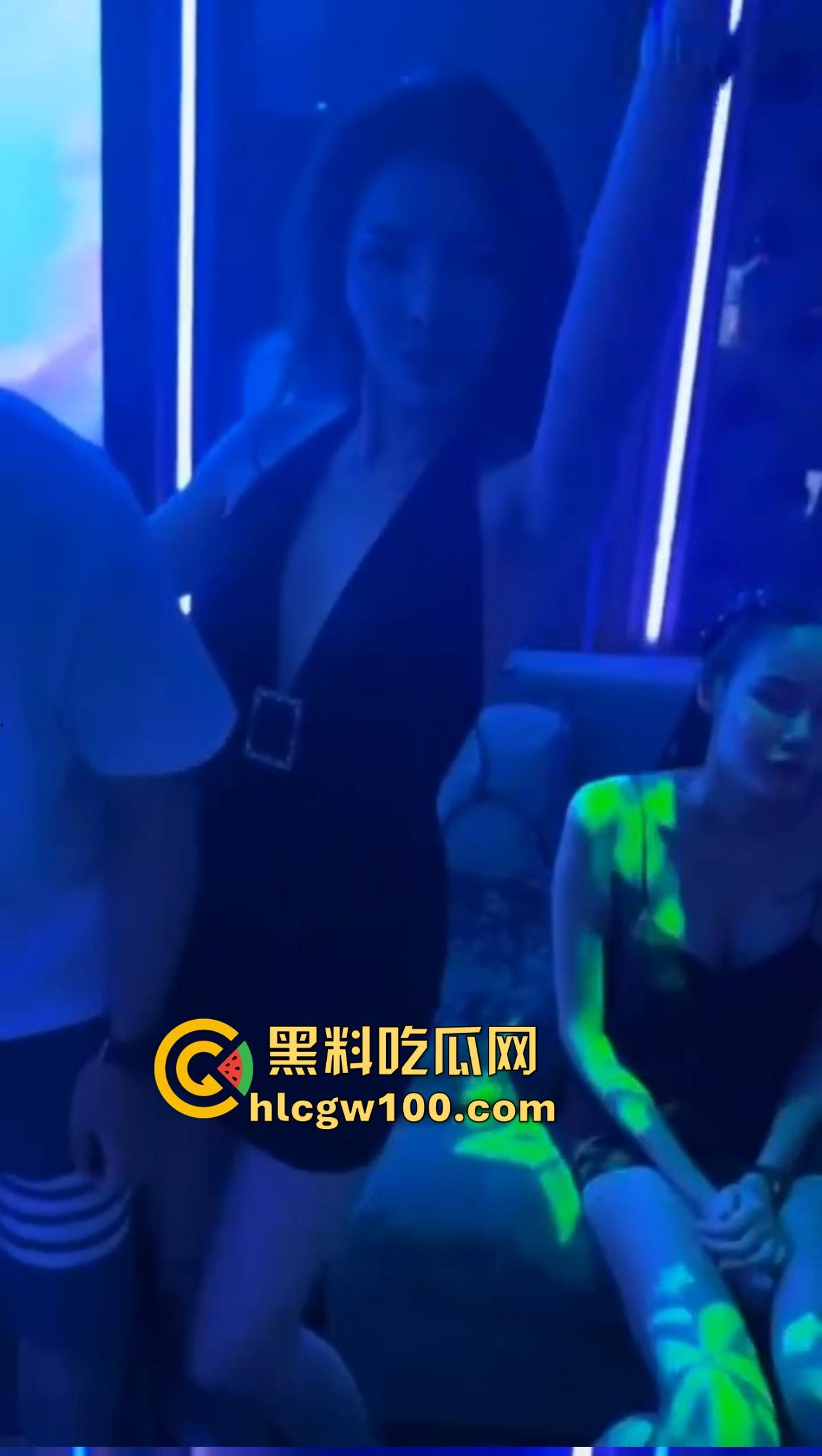 长大后才知道，公主不一定都住在城堡，包厢里的公主才是真正的宝藏，没有白马没事，有RMB就能让她们口服心服！-3