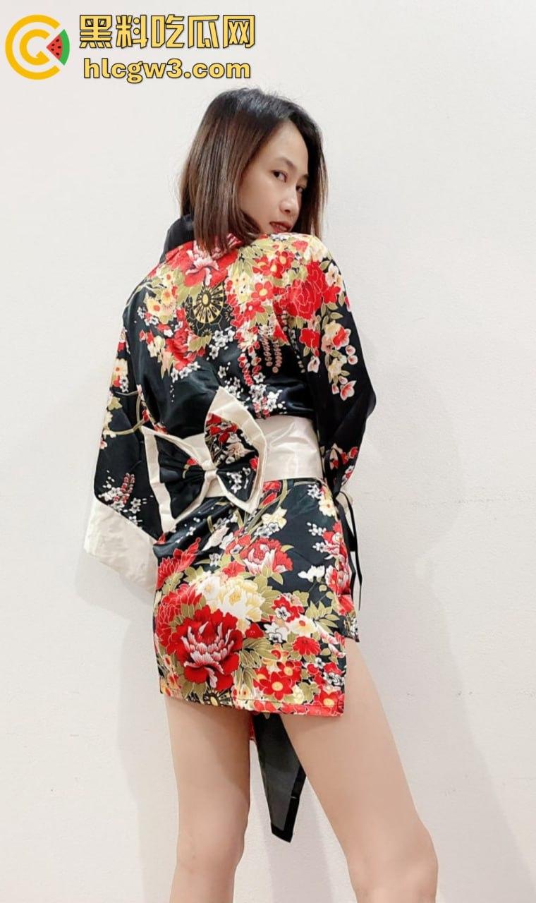 OnlyFans顶级反差御姐【Chipy】！甜妹笑容下的骚劲炸裂，一边挨操一边喊轻点，谁扛得住？-31