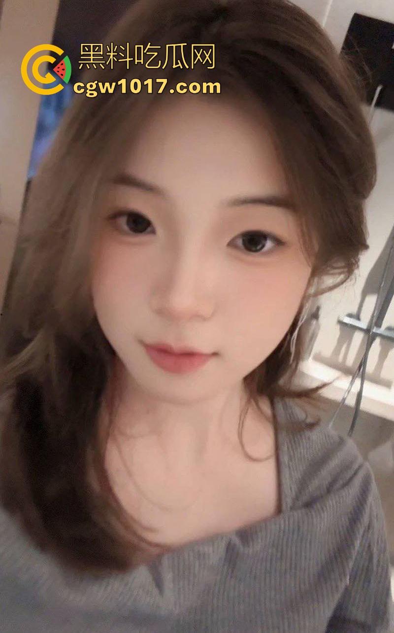 常州技术职业学院反差小母狗【张晴晴】红色情趣内衣撩人，深喉口交骑乘后入，任金主肆意玩弄，欲罢不能！-2