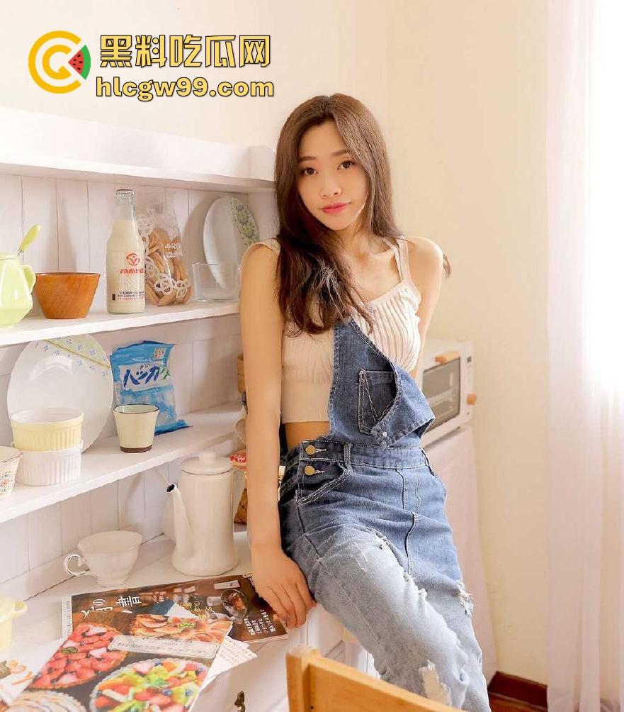 性爱小课堂！香港小姐姐妹用自己的身体零距离讲解胸部坚挺度以及阴部构造 快来抢沙发学起来！-2