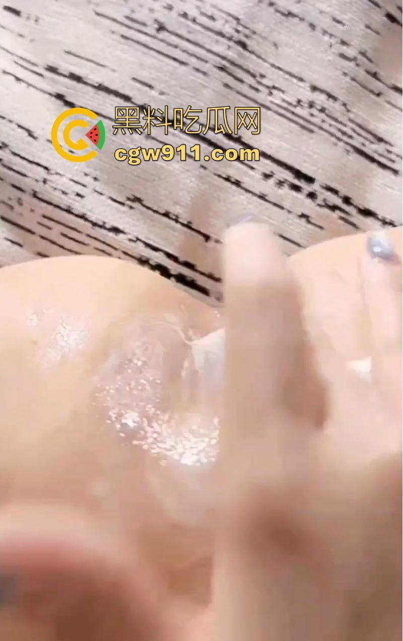 极品性爱福利姬【懶懶】最新付费视频流出，身材纤细性感妖娆，粉嫩白虎道具狂插，挑逗感官直冲脑门！-7