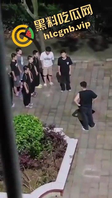 河南武校凌晨体罚学生引发热议！网友直呼太过分-7