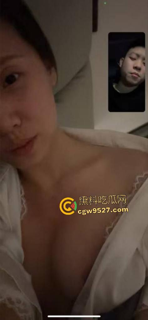 山东潍坊语文老师【李怡甜】，婚内狂出轨渣男，床上技术一般，被渣男爆逼松口技烂！-2