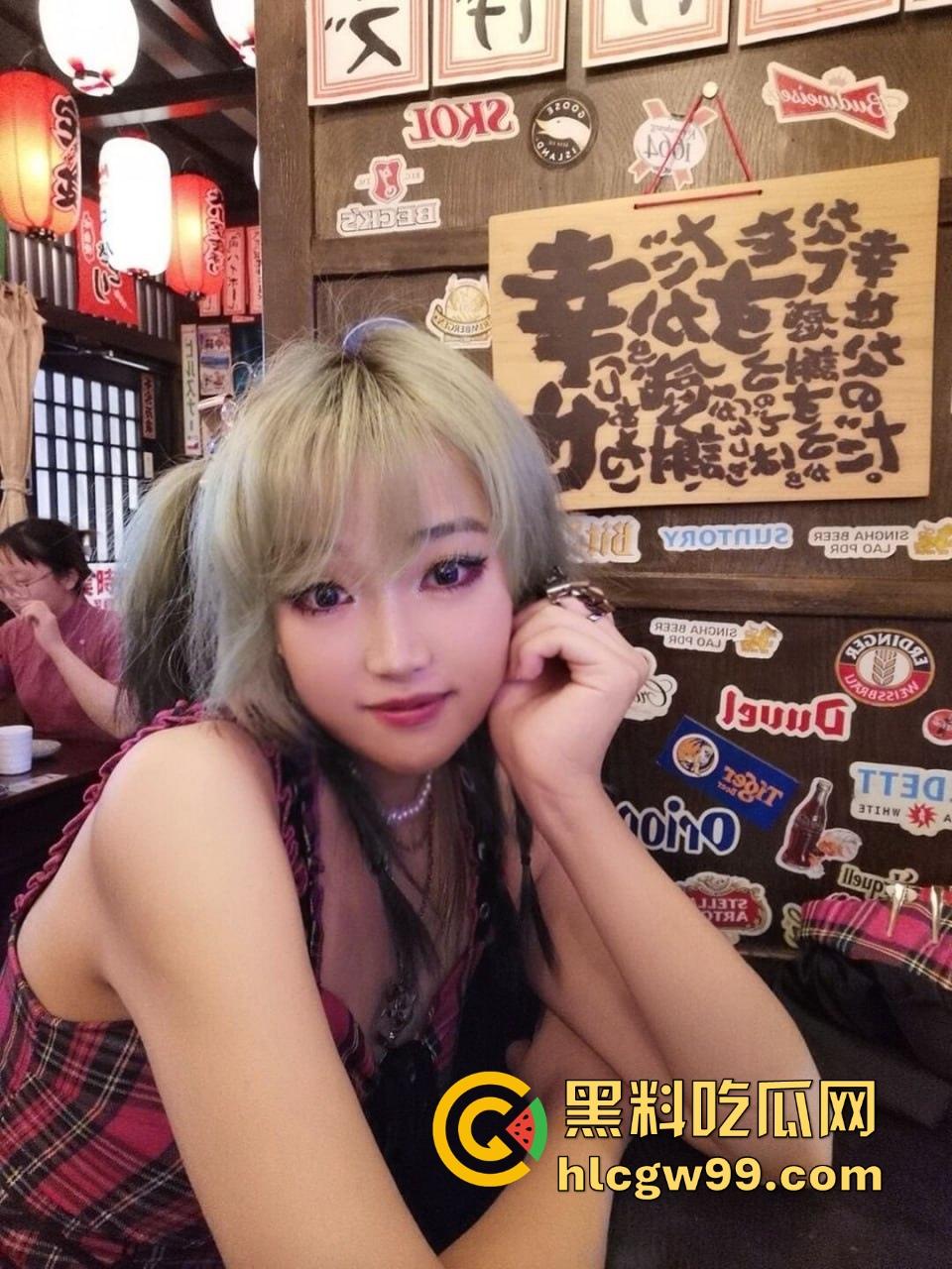 过年带女朋友做发型，换个颜色换种骚劲，看兄弟们能不能撸出来？新年新造型，连姿势都得玩点新花样！-1