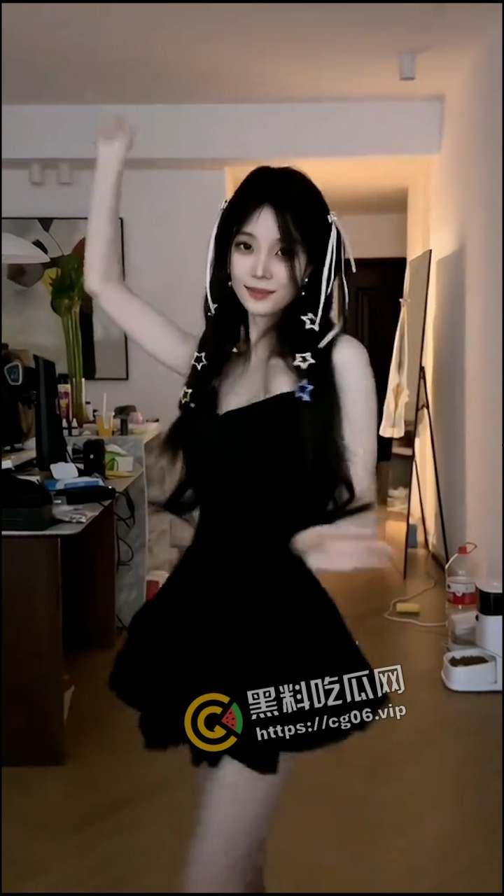 开盒抖音两百万粉丝博主【肚脐小师妹】抖音擦边当女神 维密圈摆烂恰烂钱 真的有钱人怎么会看上一只烂烧鸡呢-6