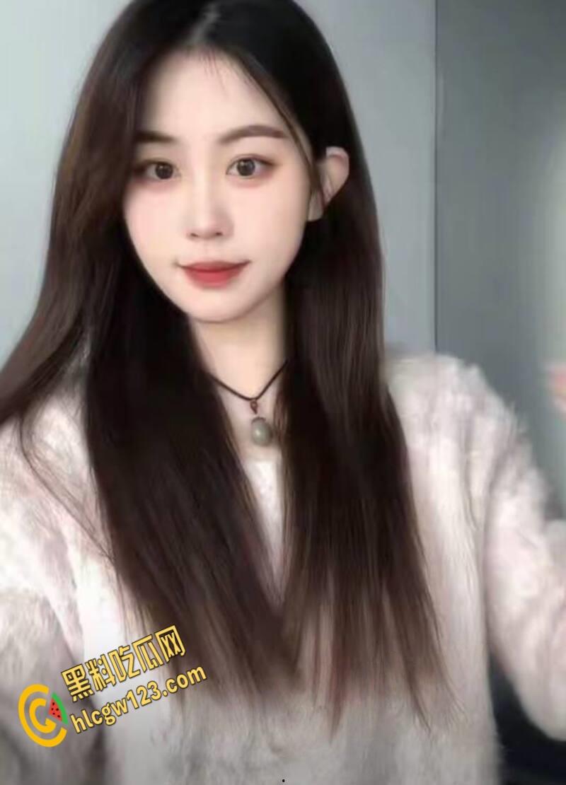 山西高平县美女主播【牛梓琪】，被金主高价拿下露脸口交，主动骑乘这身材简直太嫩了！-3