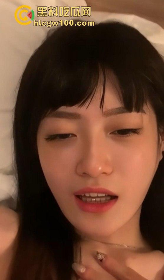 上海大学高颜值大四学姐【顾晓雨】跟富二代约炮视频曝光，娇喘声声红唇微颤，粉嫩吸引眼球。-9