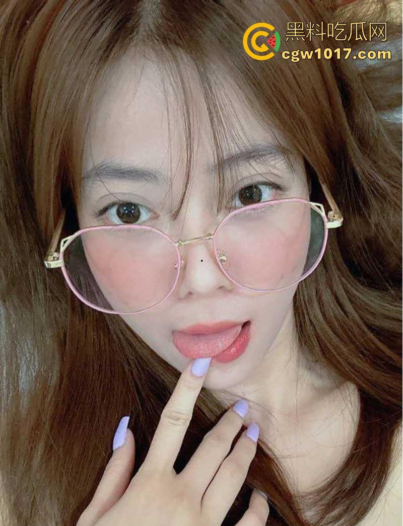 河北职业学院反差母狗【梁微盈】白嫩美乳，却骚浪入骨，频繁出轨约炮，享受每次做爱被满足的过程！-1