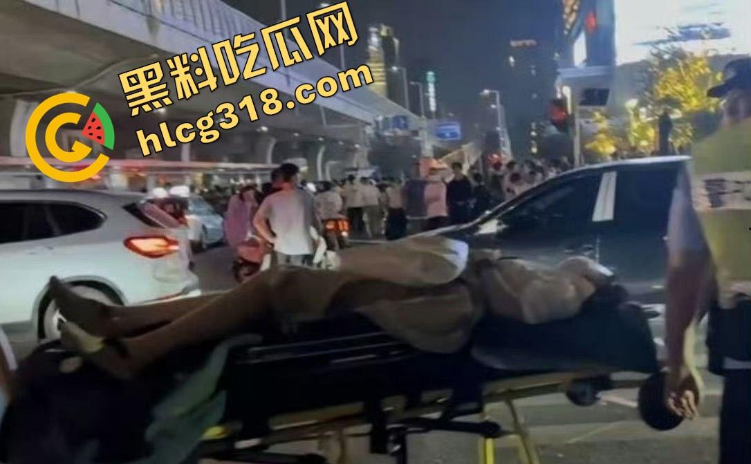 郑州街头惊现顶流女司机，撞完车不慌不忙写抖音文案，开的是SU7，脑子却像撞坏了！-8