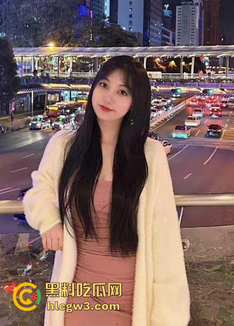 成都艺术职业大学 大长腿模特瑶瑶 酒店被摄影师潜规则口爆 可惜无毛白虎没操到-8