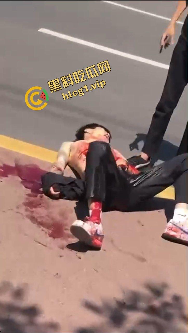 甘肃平凉捅人事件！5个精神小伙围堵1个高三学生 利用管制刀具反杀1人！致2人重伤 3人逃跑！-7