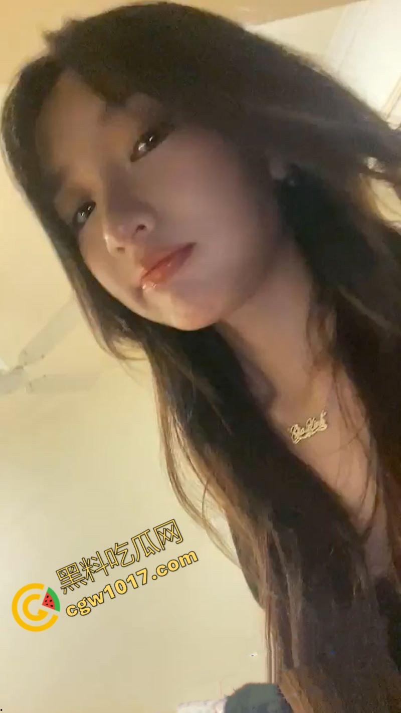 南京大学清纯女神物尽其用，厕所黑丝口技窒息，富豪一泄如注溅满身，嫩穴淫水横流，淫靡爆操致其疯狂！-4