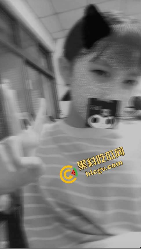 台湾大学短发母狗反差婊『林可可』周末与男朋友宾馆开房口爱 口水声哗啦哗啦！独家流出！-4