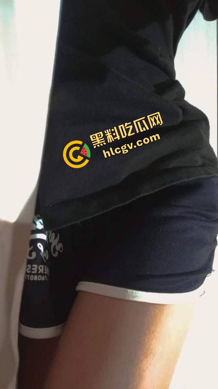 台湾大学短发母狗反差婊『林可可』周末与男朋友宾馆开房口爱 口水声哗啦哗啦！独家流出！-6