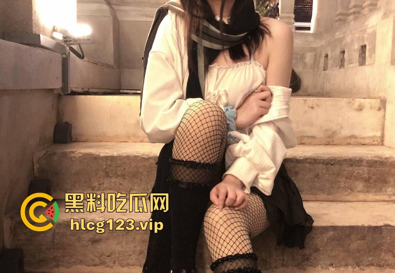 沧州大二美少女【欧拉丽】，黑丝腿袜加持，酒店激情啪啪被调教听话，逼水满满！-5