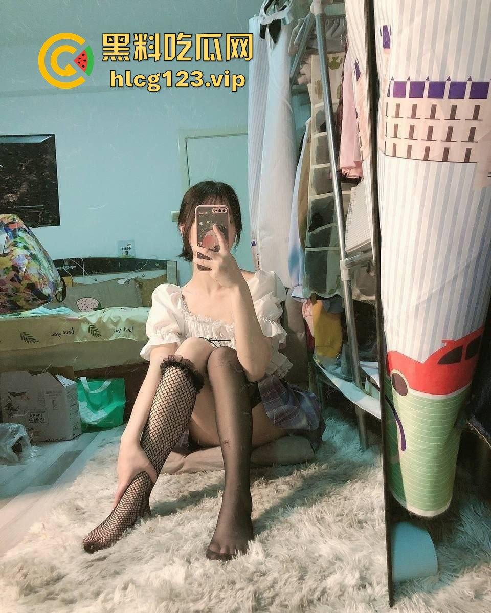 沧州大二美少女【欧拉丽】，黑丝腿袜加持，酒店激情啪啪被调教听话，逼水满满！-10