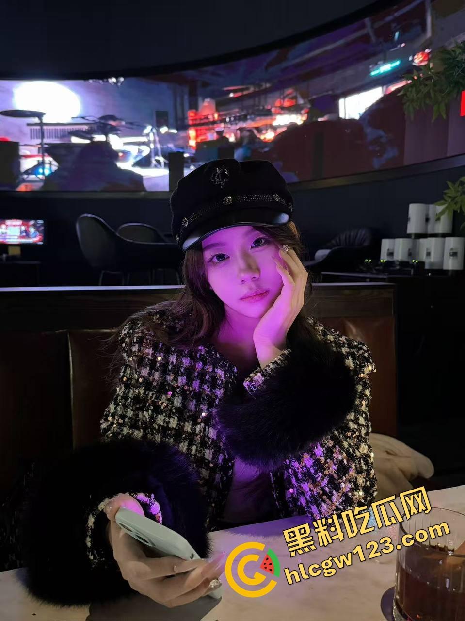 科技助淫！苹果AR眼镜真能操回忆，粉丝投稿我戴着它看自己当年怎么爆操前女友，射完还原地起立鼓掌！-10