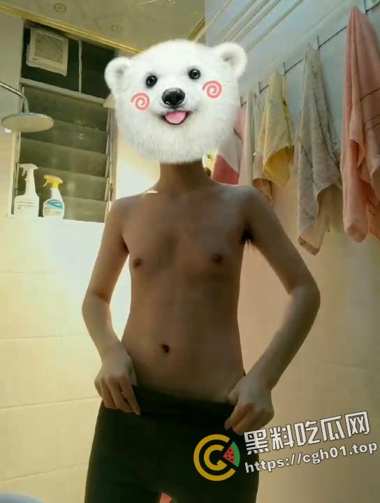 衡水中学妹子洗澡自拍 发给男同学满足变态羞耻心 高考前帮同学舒缓压力是吧-3