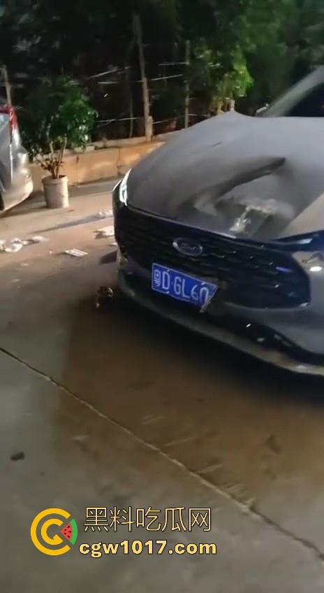 鬼火少年深夜惨遭横祸！深夜凌晨被醉酒司机撞了个倒头就睡，人都飞起来了，车的零件都着火了，极其惨烈！-9