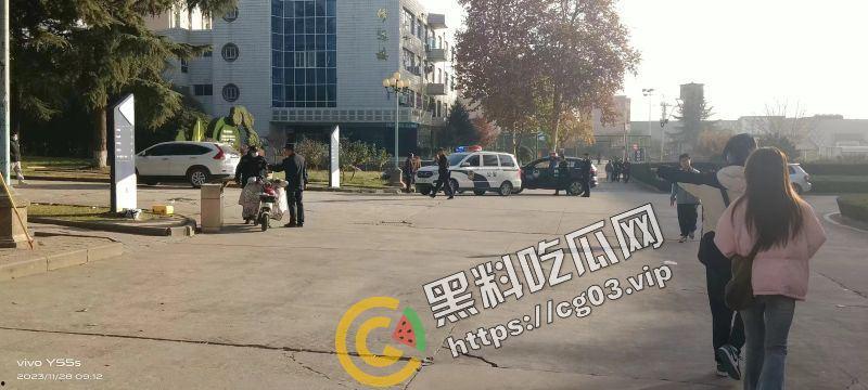 最全！陕西咸阳杨凌职业技术学院北校区 女海王的鱼塘里鱼情杀别的鱼事件 最终海王也被刀 现场画面-3