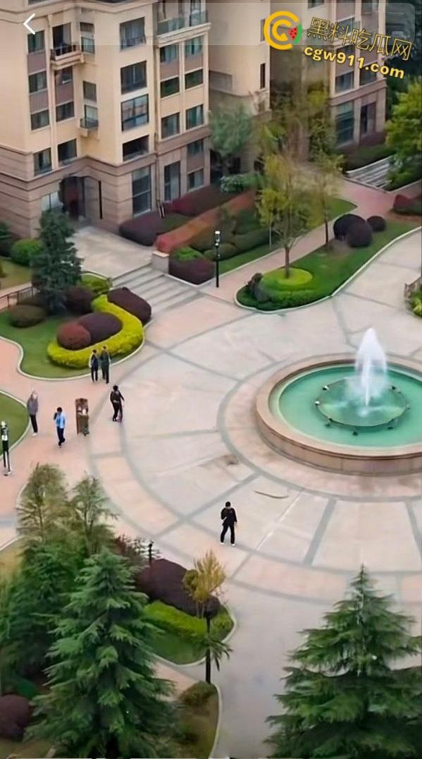 安平公园怡景城小区，当场撞见老公与小三赤身裸体纠缠，现场尴尬混乱不堪，带你直击超火爆的捉奸第一现场！-1