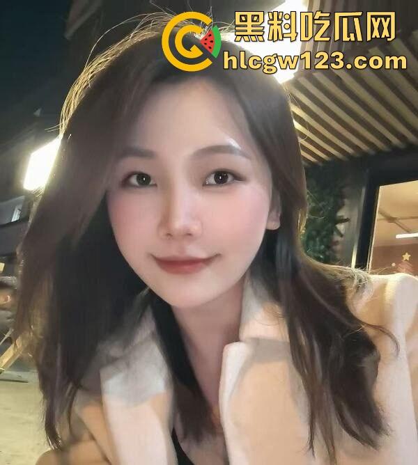 广东东源行政服务中心领导【刘伟途】与女下属车震 被丈夫当场抓奸 视频曝光连衣服都还没来得及穿！-5